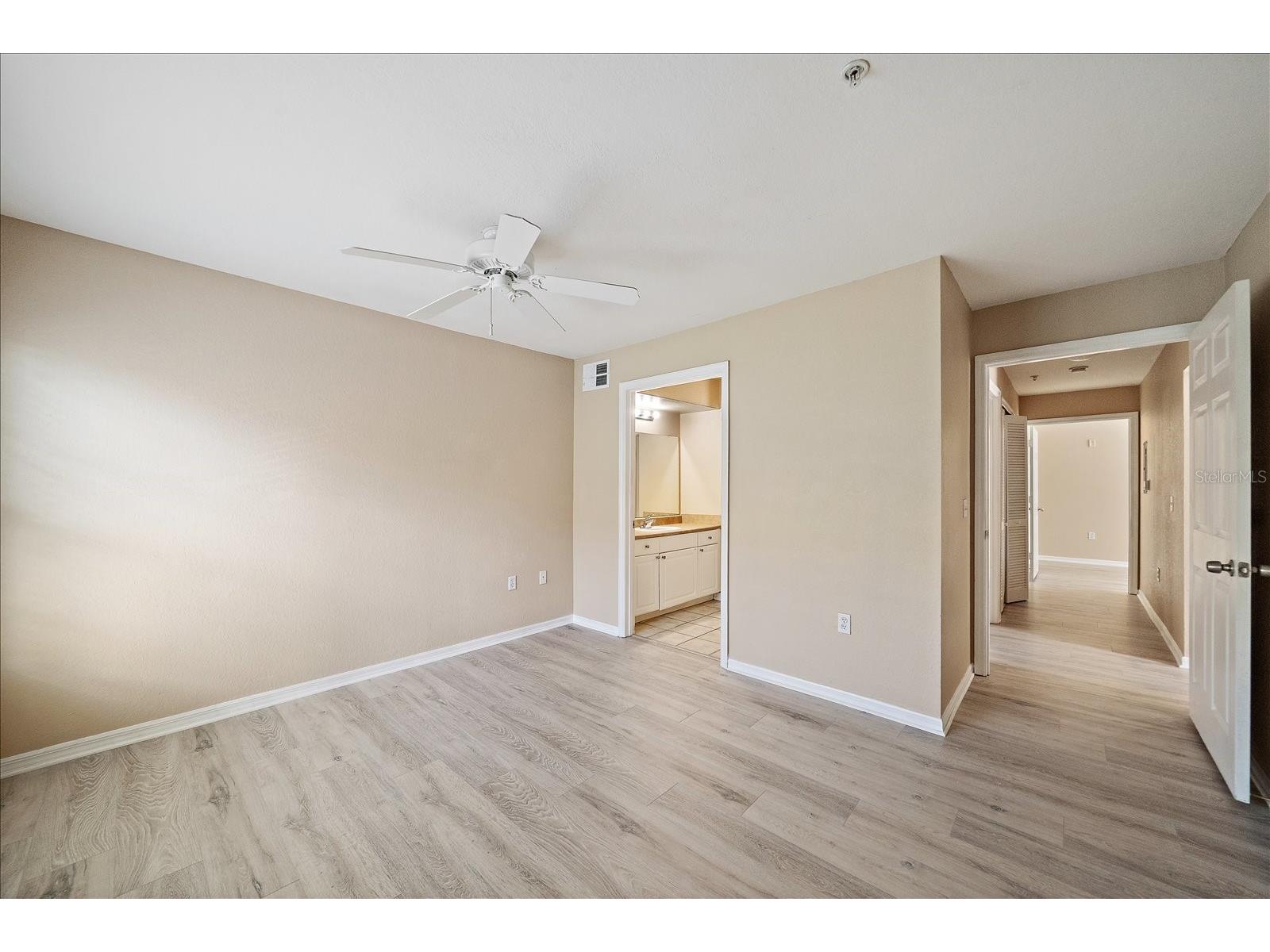 5540 Rosehill Road #201 Sarasota FL 34233 A4686036 image24