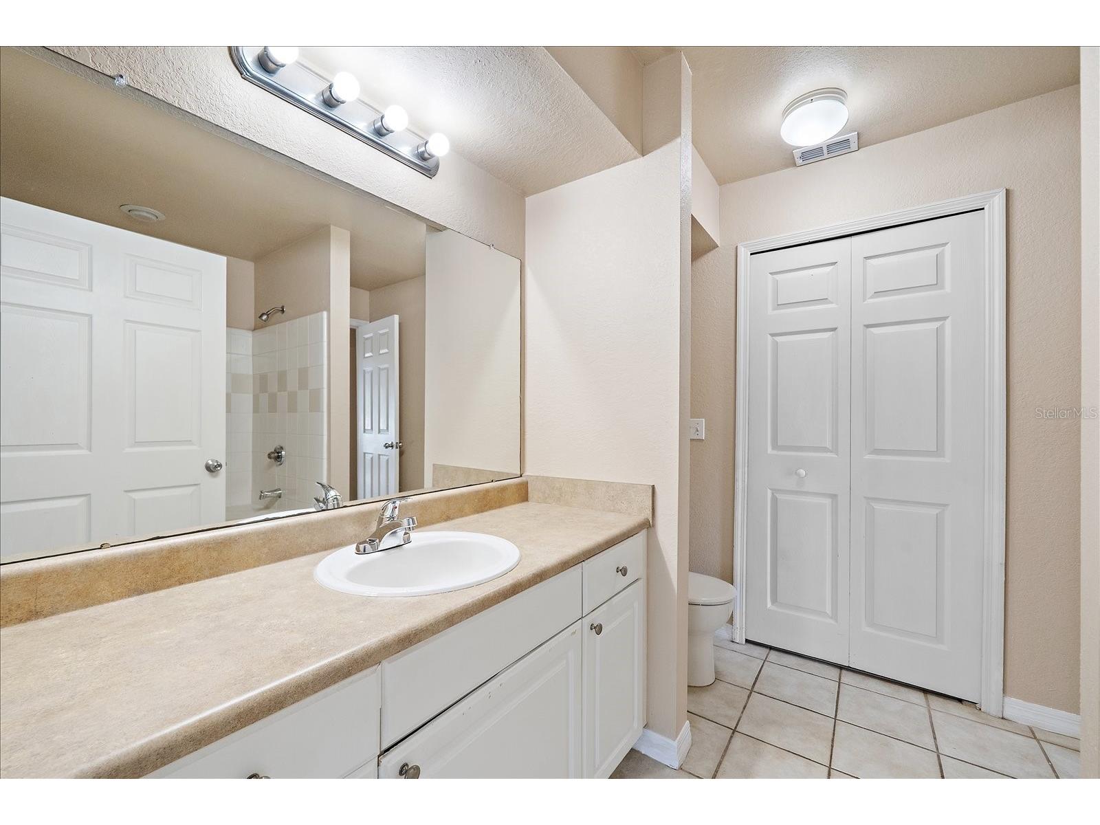 5540 Rosehill Road #201 Sarasota FL 34233 A4686036 image27