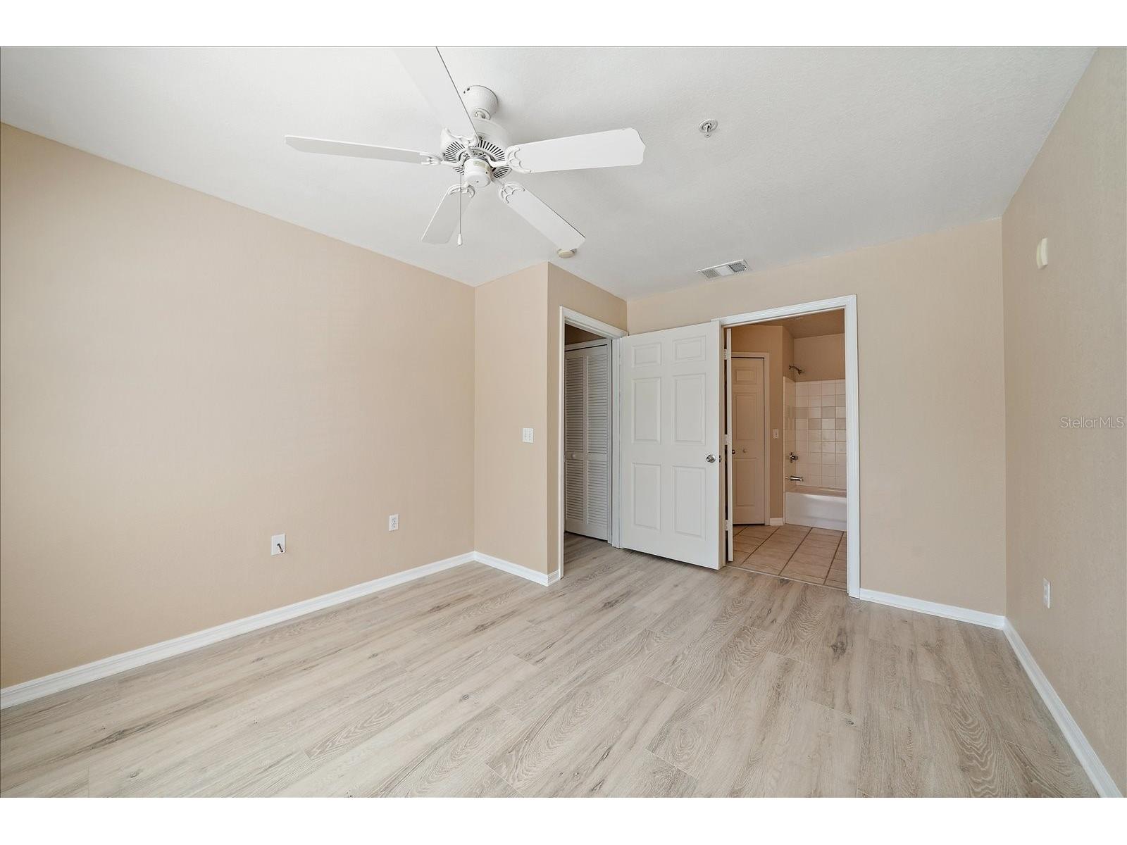 5540 Rosehill Road #201 Sarasota FL 34233 A4686036 image32