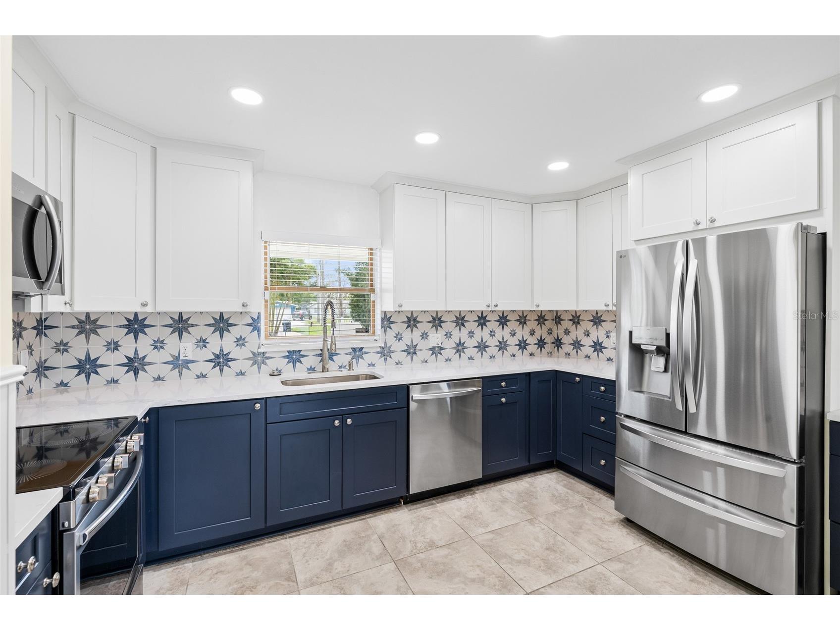 5541 Bayou Grande Boulevard NE Saint Petersburg FL 33703 - TAMPA BAY TB8514445 image10