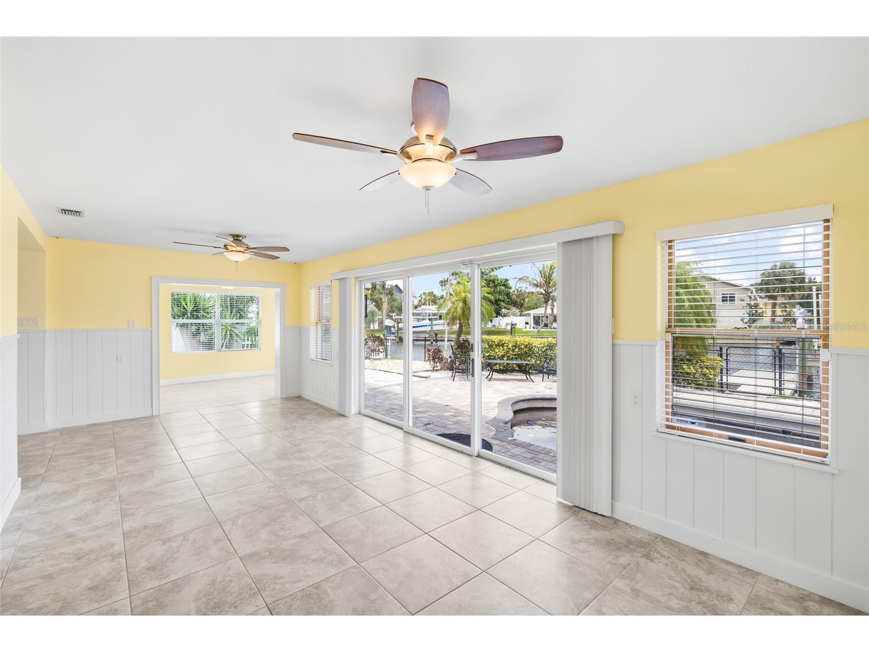 5541 Bayou Grande Boulevard NE Saint Petersburg FL 33703 - TAMPA BAY TB8514445 image19