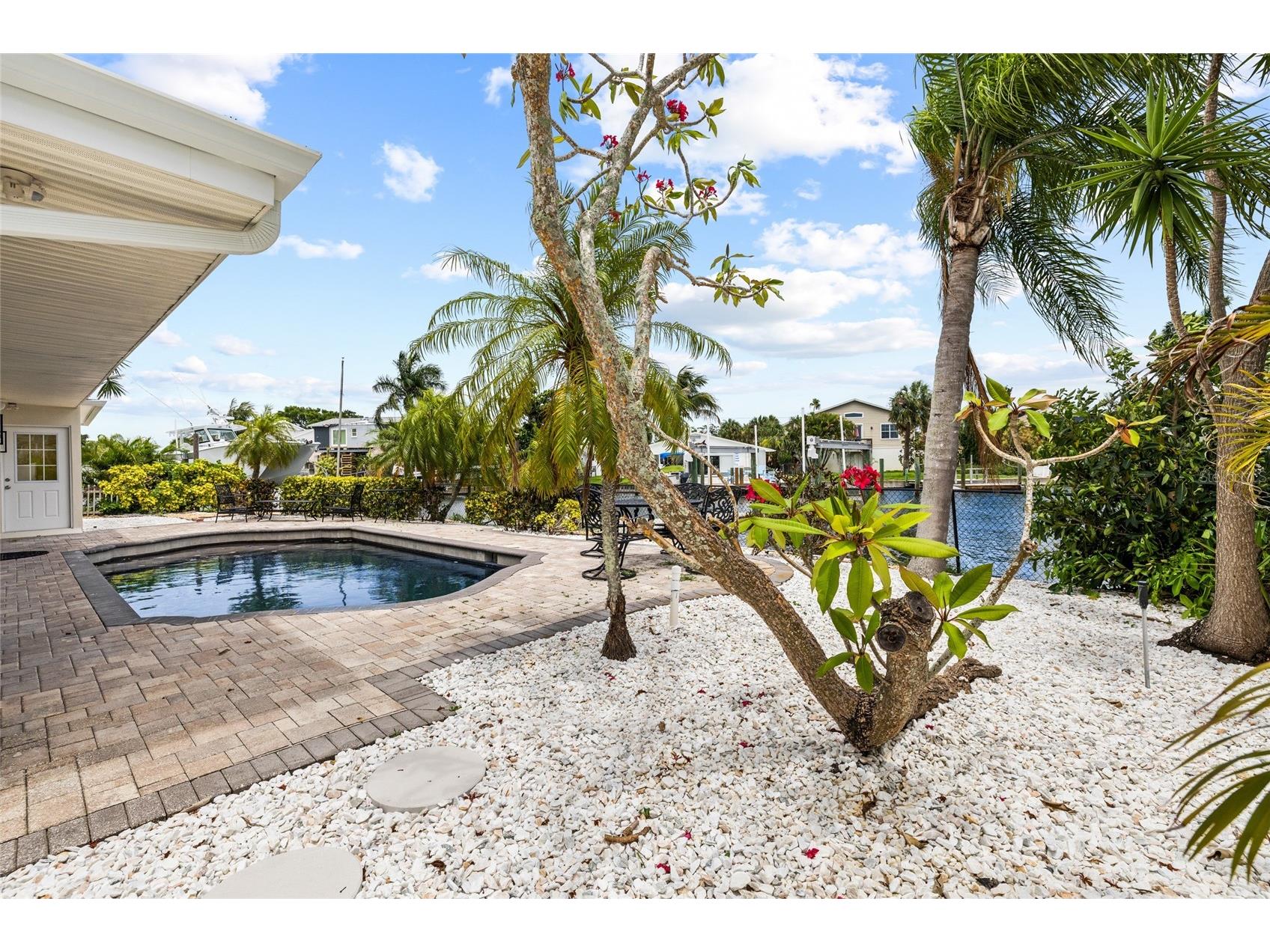5541 Bayou Grande Boulevard NE Saint Petersburg FL 33703 - TAMPA BAY TB8514445 image41