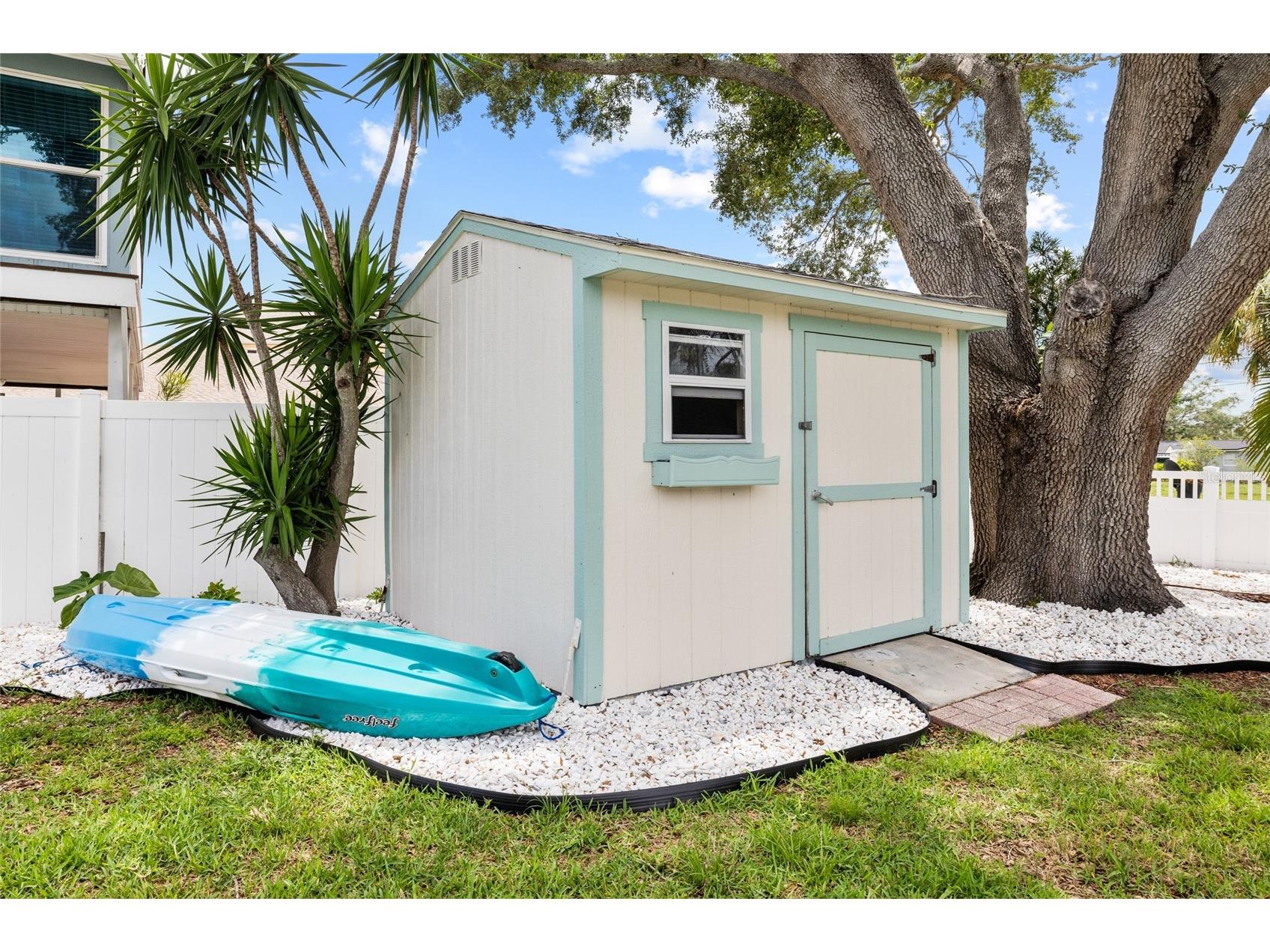 5541 Bayou Grande Boulevard NE Saint Petersburg FL 33703 - TAMPA BAY TB8514445 image43