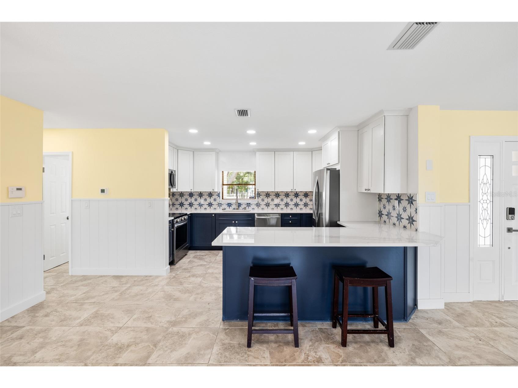 5541 Bayou Grande Boulevard NE Saint Petersburg FL 33703 - TAMPA BAY TB8514445 image8