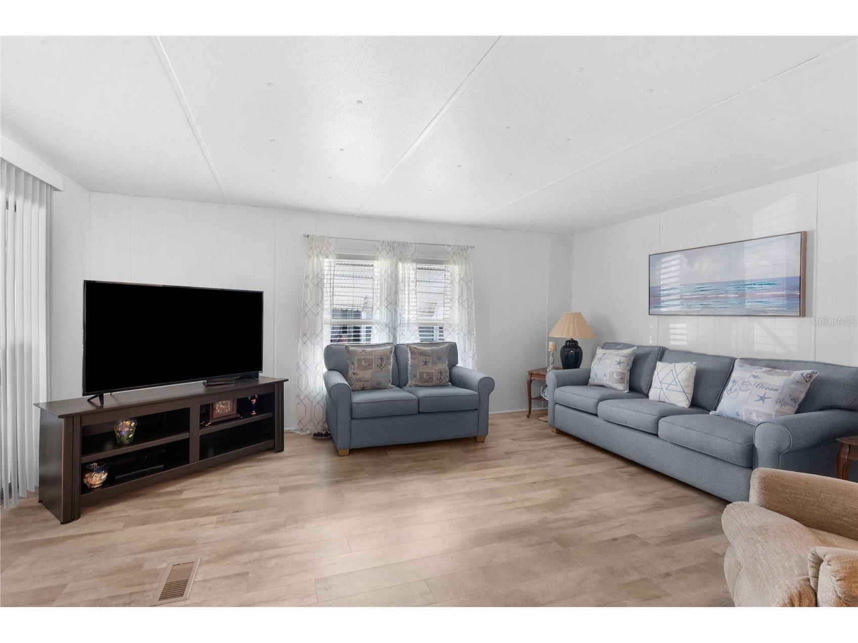 5541 Benton Street Zephyrhills FL 33542 TB8485968 image14