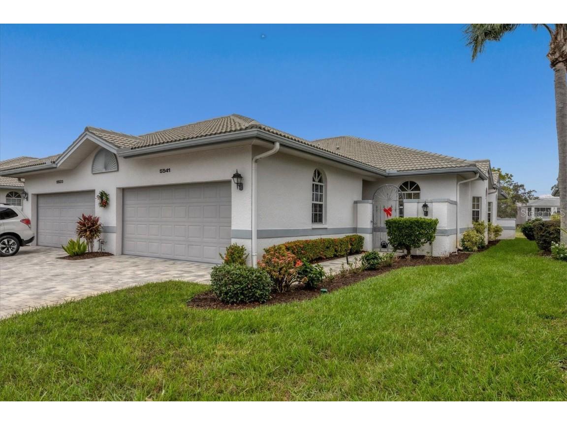 5541 E Long Common Court #28 Sarasota FL 34235 A4593942 image1