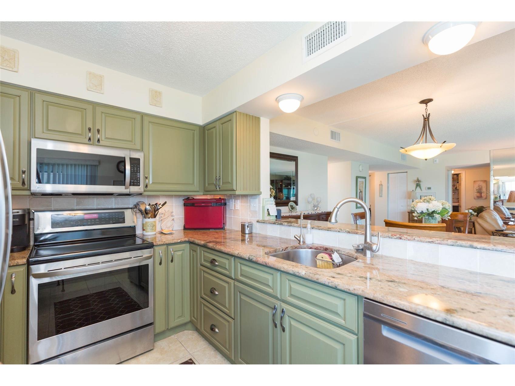 5541 Puerta Del Sol Boulevard S #318 Saint Petersburg FL 33715 TB8482931 image17