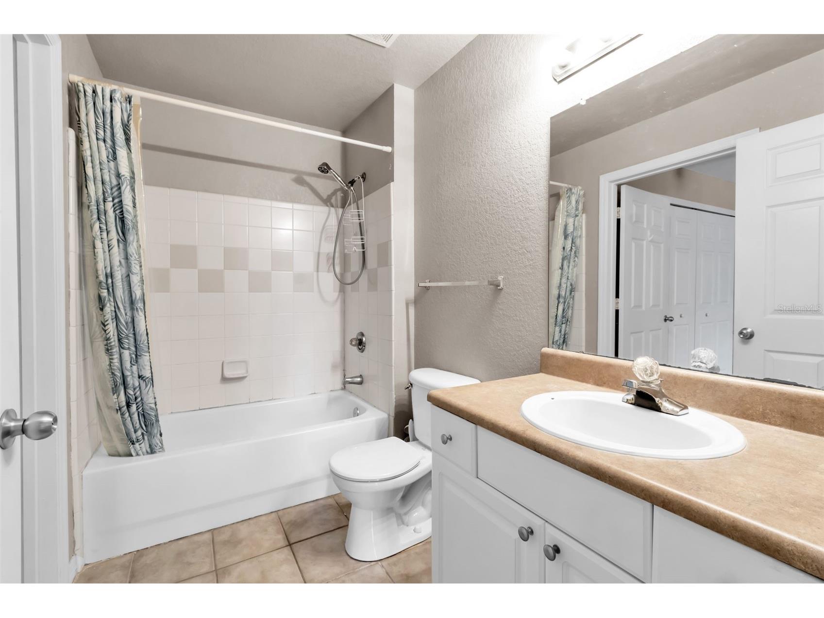 5541 Rosehill Road #202 Sarasota FL 34233 TB8519376 image42