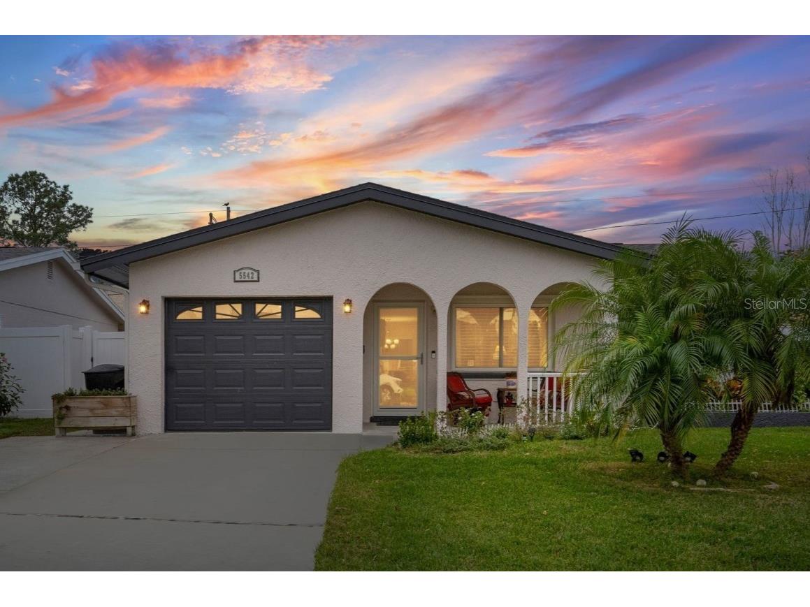5542 21st Avenue N Saint Petersburg FL 33710 U8228476 image1