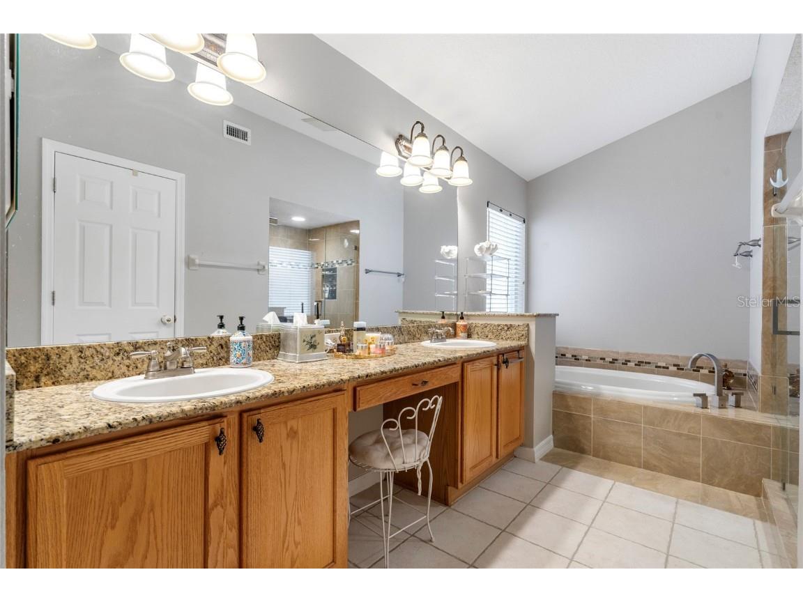 5542 Avenue Du Soleil Lutz FL 33558 TB8426100 image18