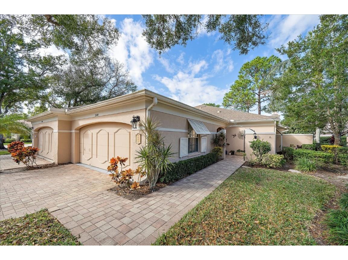 5544 Chanteclaire #18 Sarasota FL 34235 A4589195 image1