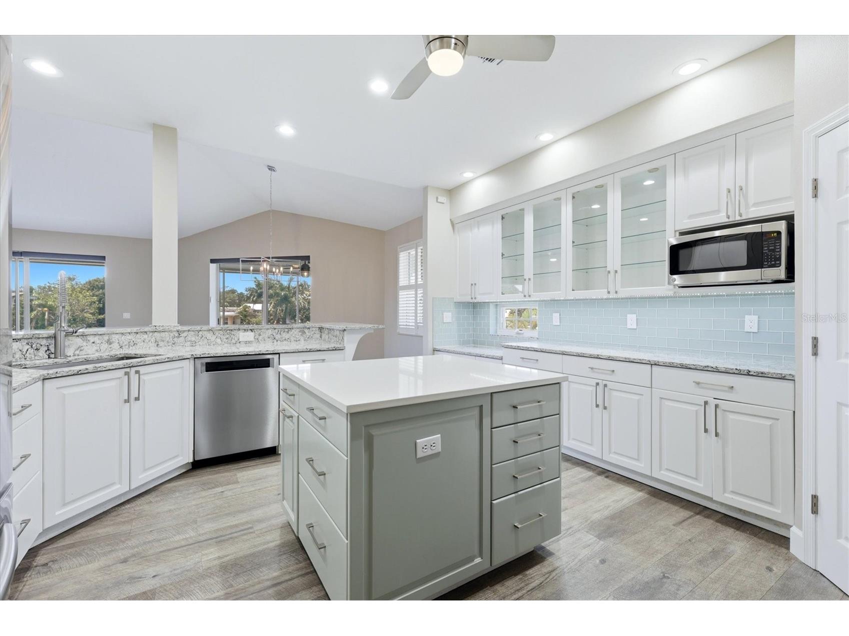 5544 Dinah Lane Sarasota FL 34231 A4693403 image17