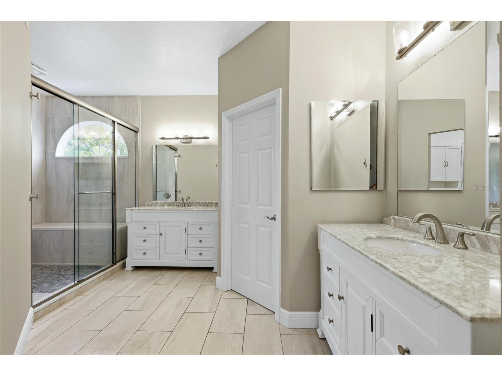 5544 Dinah Lane Sarasota FL 34231 A4693403 image21