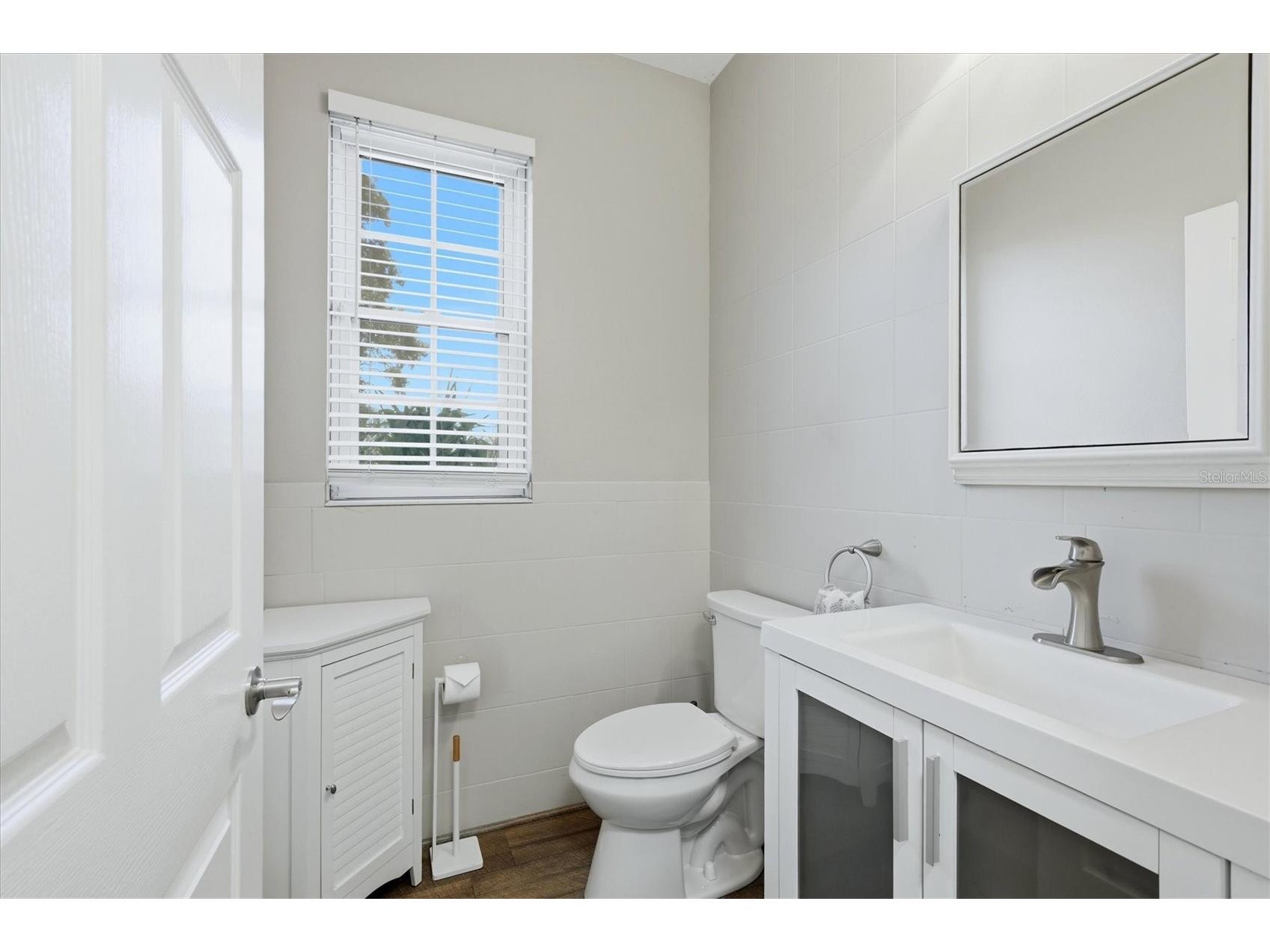 5544 Dinah Lane Sarasota FL 34231 A4693403 image24