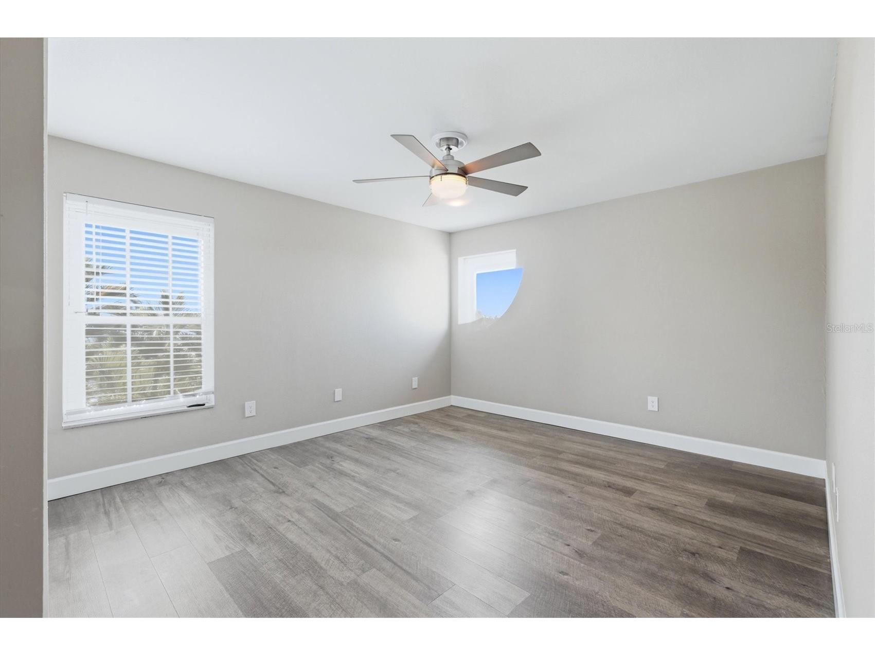 5544 Dinah Lane Sarasota FL 34231 A4693403 image32