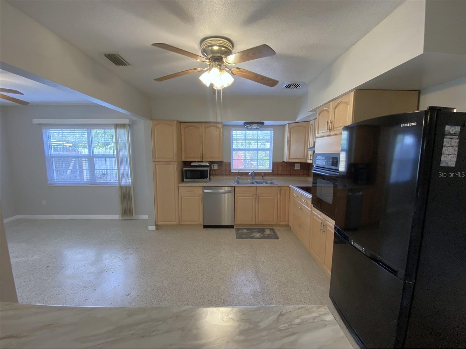 5545 3rd Ave N Saint Petersburg FL 33710 TB8505538 image12