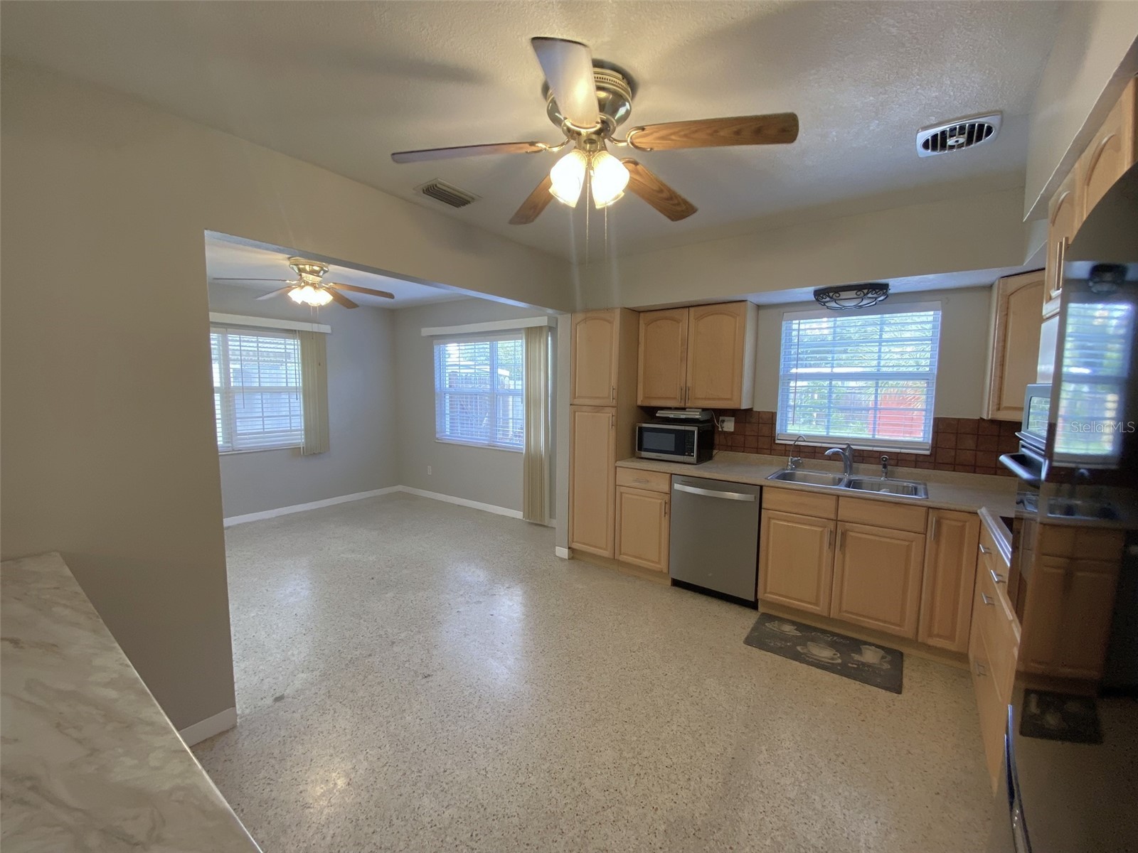 5545 3rd Ave N Saint Petersburg FL 33710 TB8505538 image13