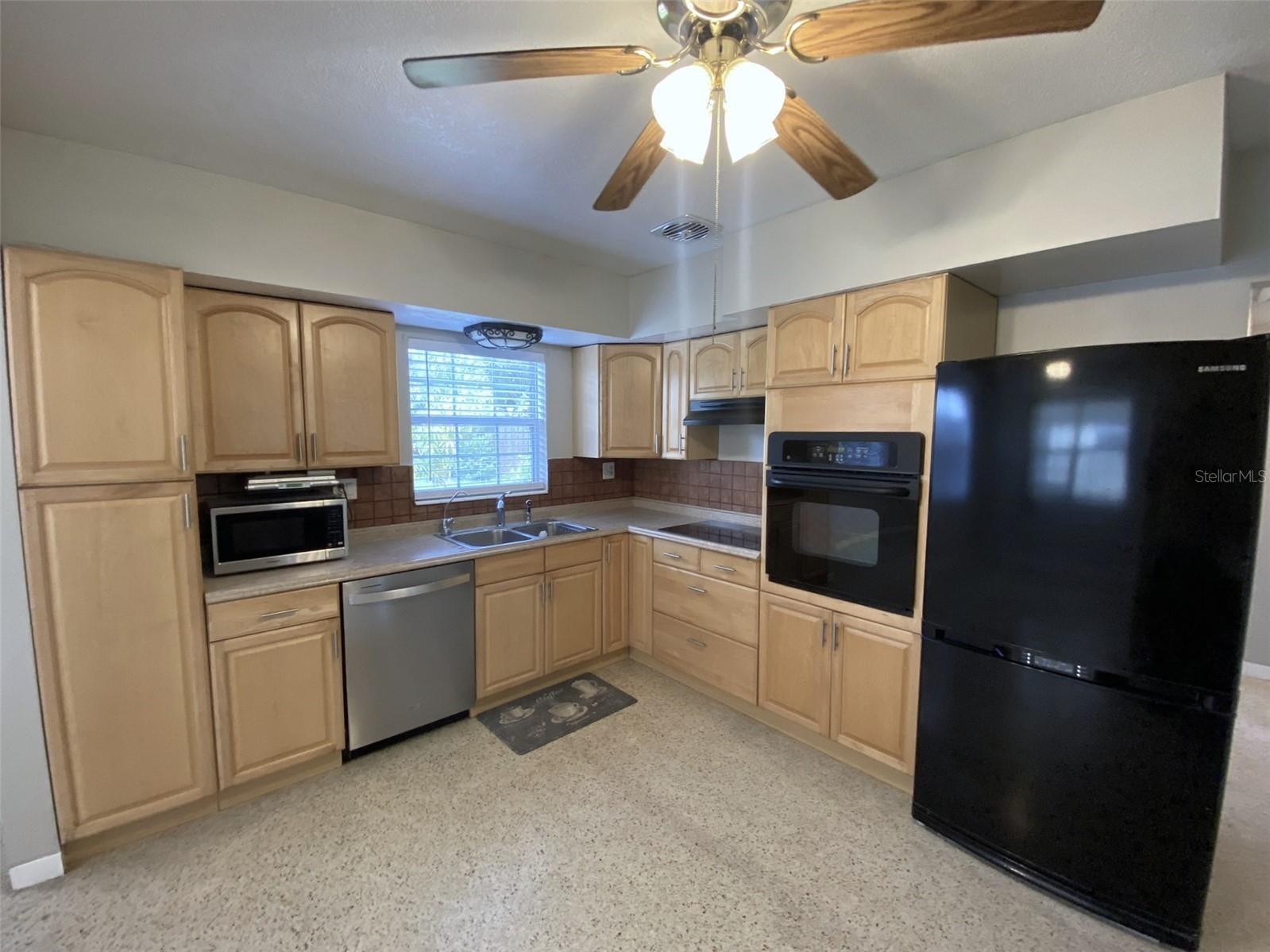 5545 3rd Ave N Saint Petersburg FL 33710 TB8505538 image15