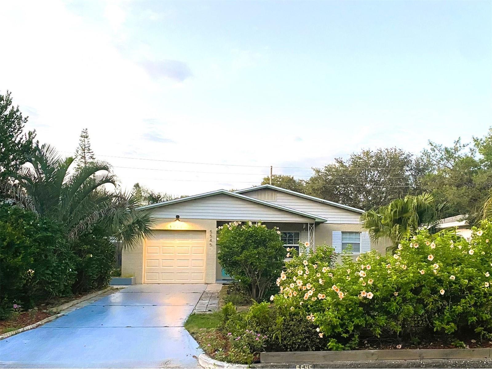 5545 3rd Ave N Saint Petersburg FL 33710 TB8505538 image2