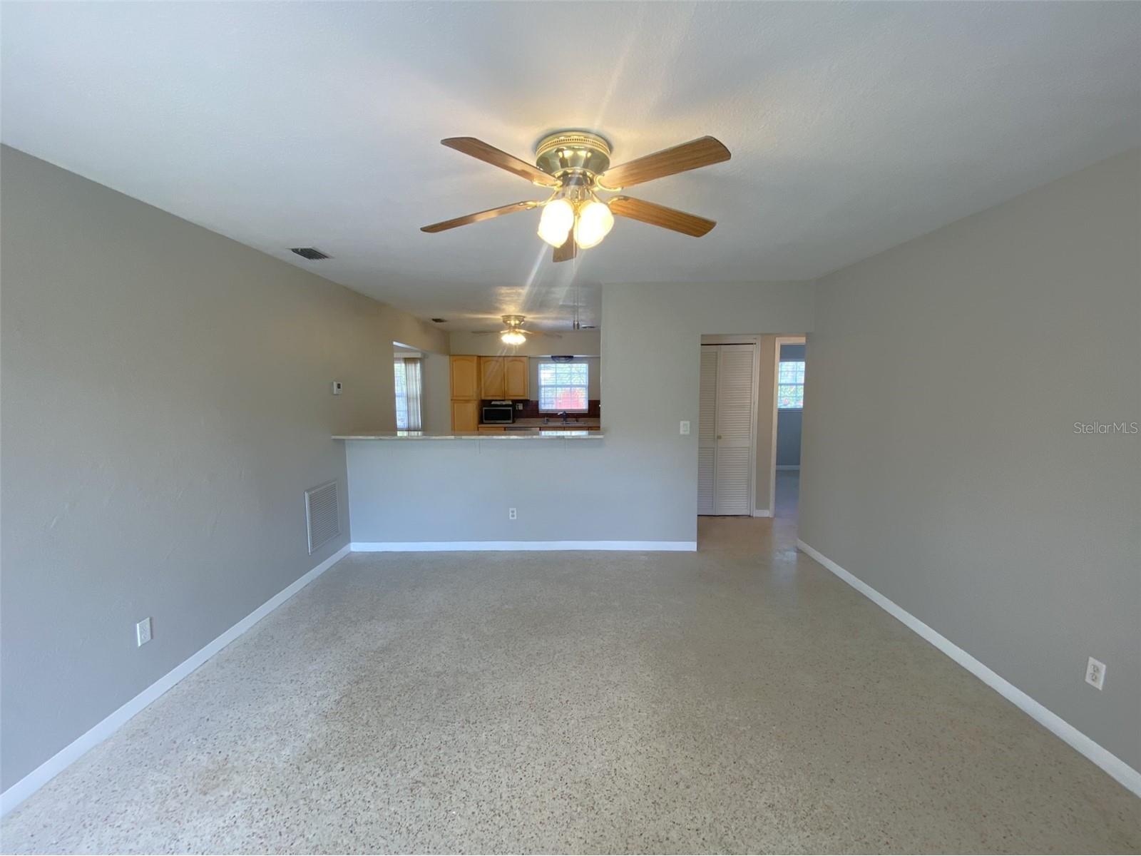 5545 3rd Ave N Saint Petersburg FL 33710 TB8505538 image4