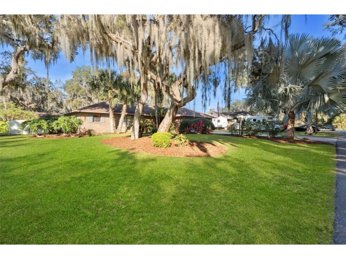 5545 Oak Lane Fruitland Park FL 34731 - LAKE GRIFFIN G5104680 image31