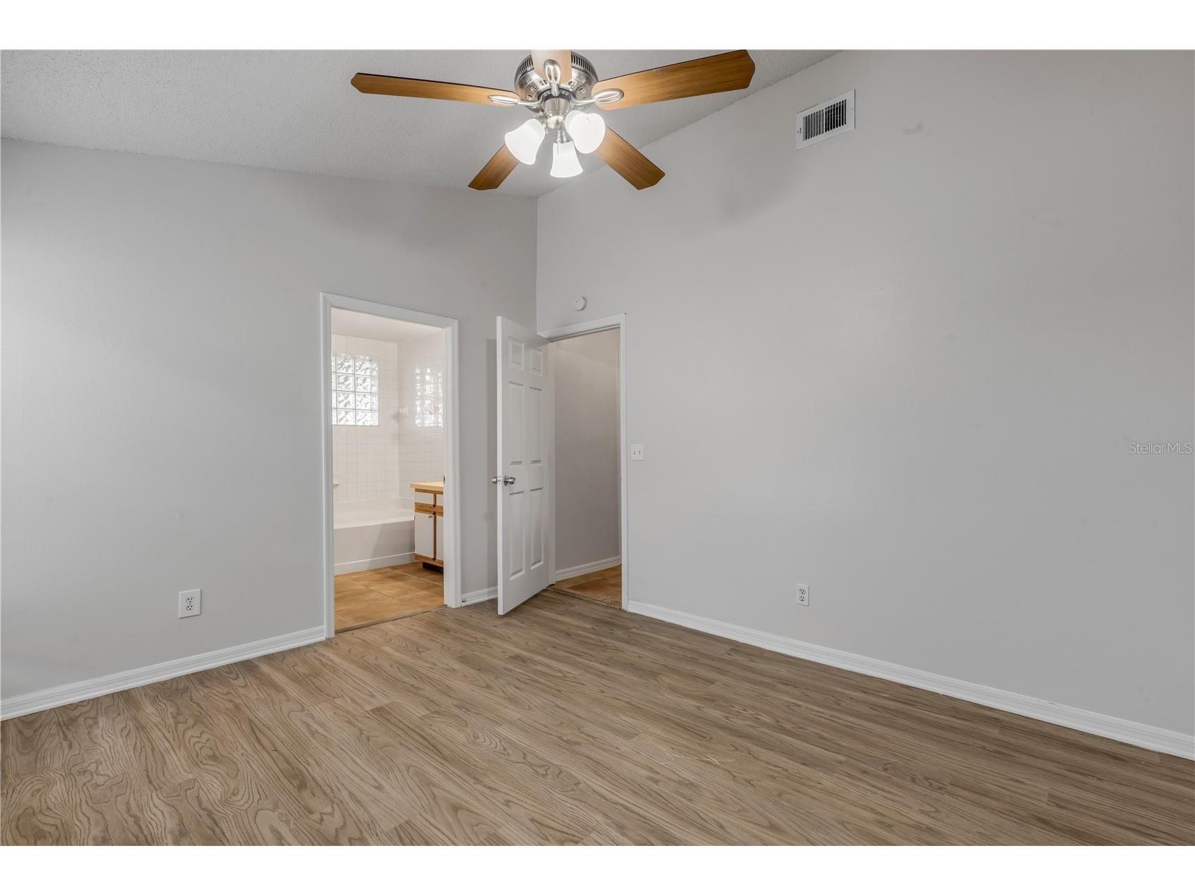 5546 Regal Oak Circle Orlando FL 32810 V4949245 image17