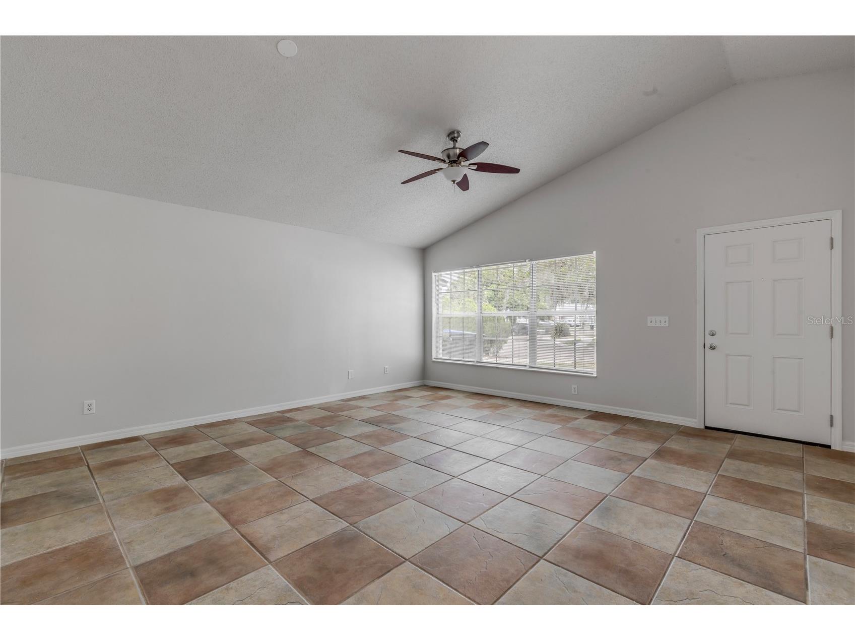 5546 Regal Oak Circle Orlando FL 32810 V4949245 image4