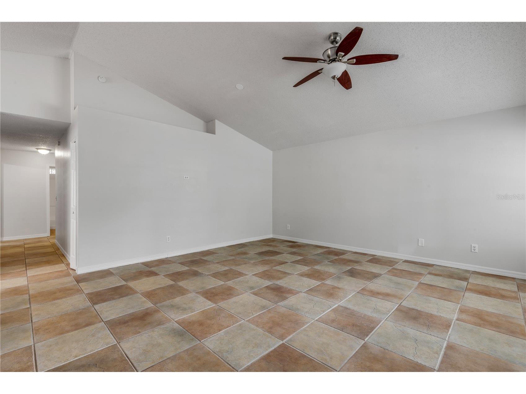 5546 Regal Oak Circle Orlando FL 32810 V4949245 image7