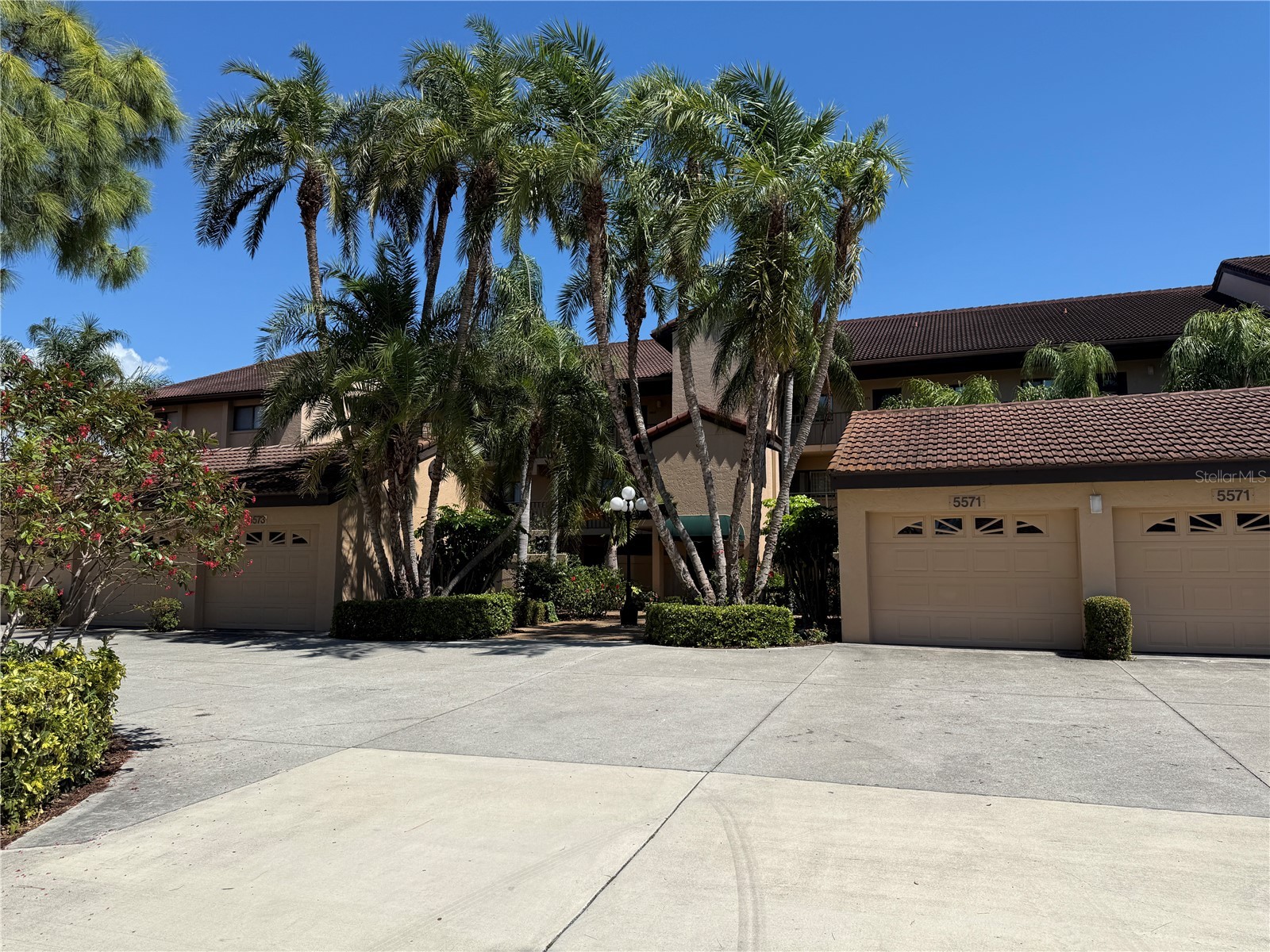 5547 Ashton Lake Drive #5547 Sarasota FL 34231 - SUNNYSIDE LAKE A4686214 image3