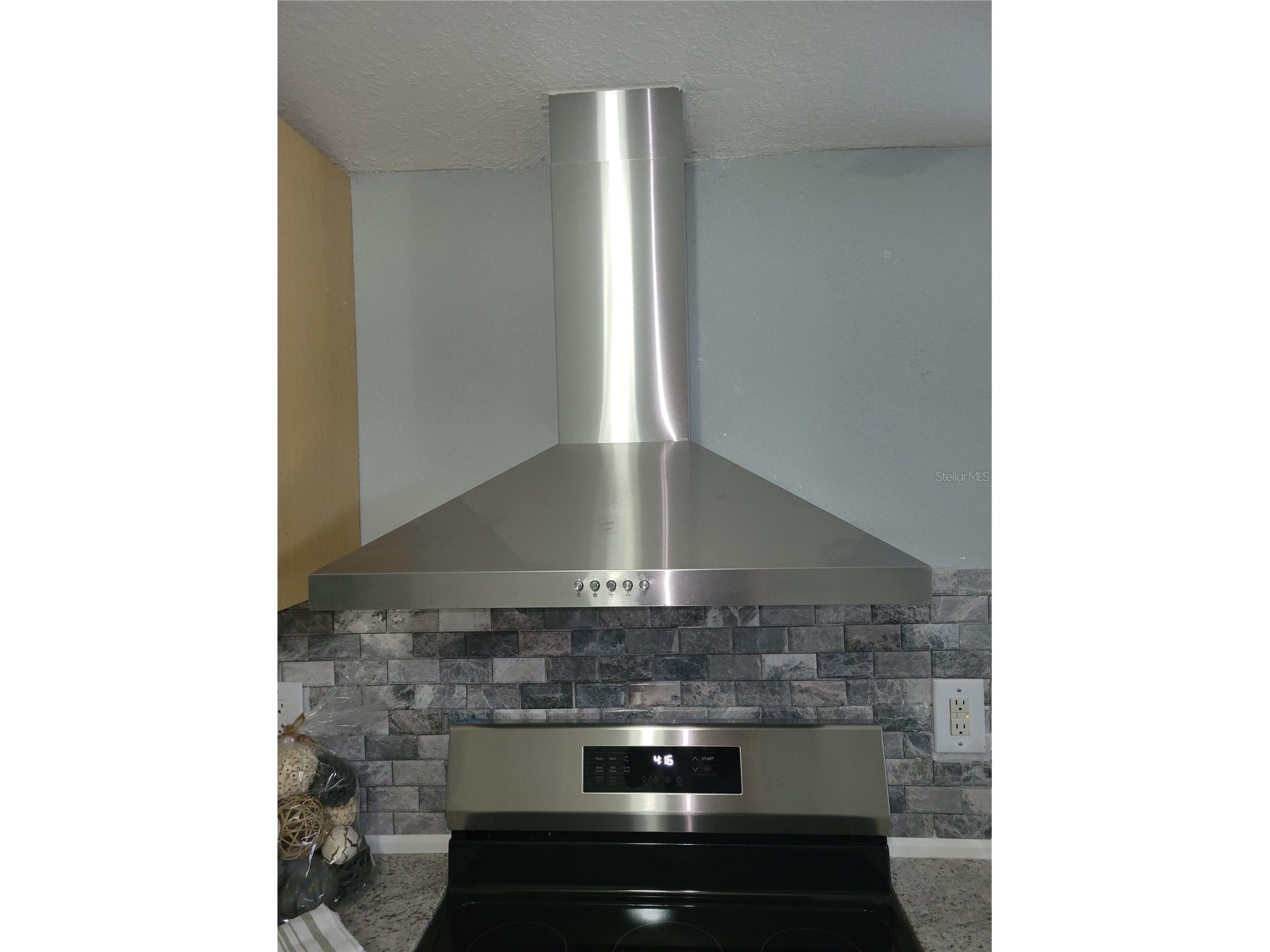 5548 11th Street Zephyrhills FL 33542 TB8461489 image81