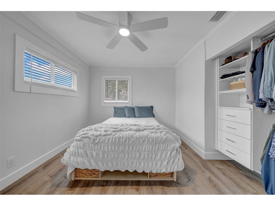 5548 Dartmouth Avenue N Saint Petersburg FL 33710 TB8446037 image12