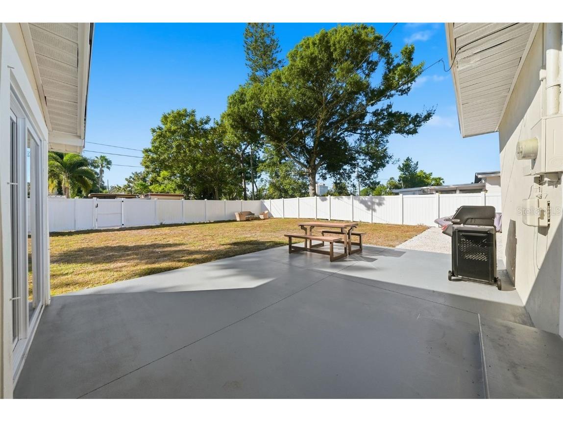 5548 Dartmouth Avenue N Saint Petersburg FL 33710 TB8446037 image25