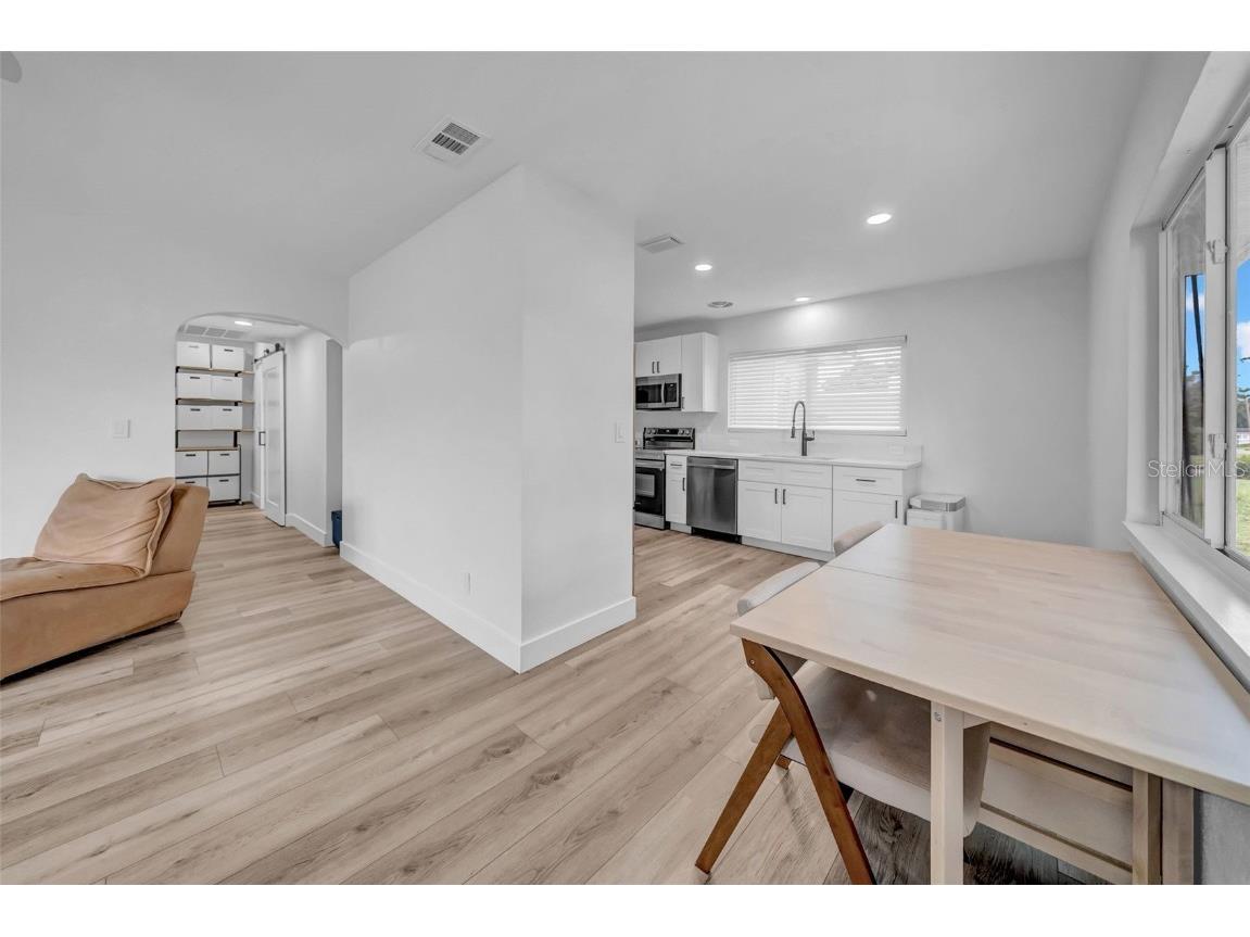 5548 Dartmouth Avenue N Saint Petersburg FL 33710 TB8446037 image6