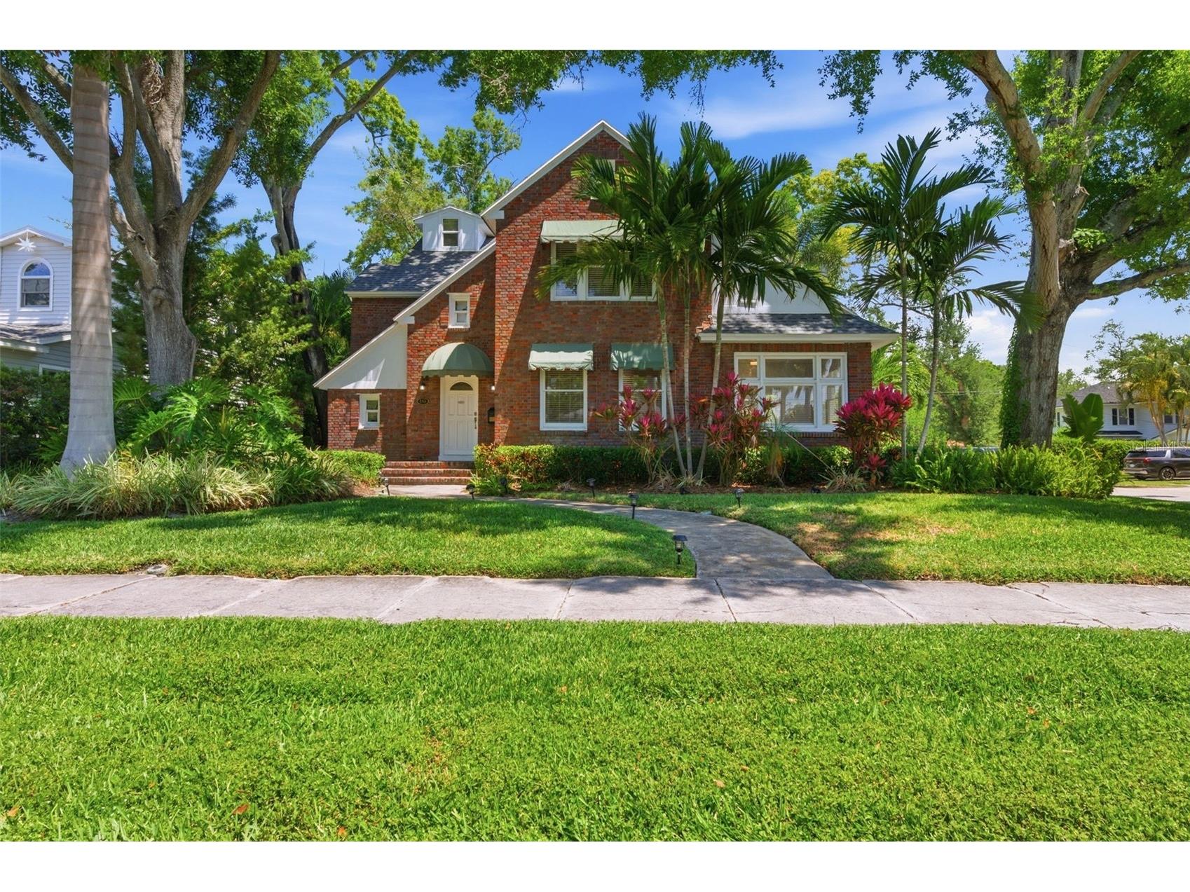 555 18th Avenue NE Saint Petersburg FL 33704 TB8509879 image1