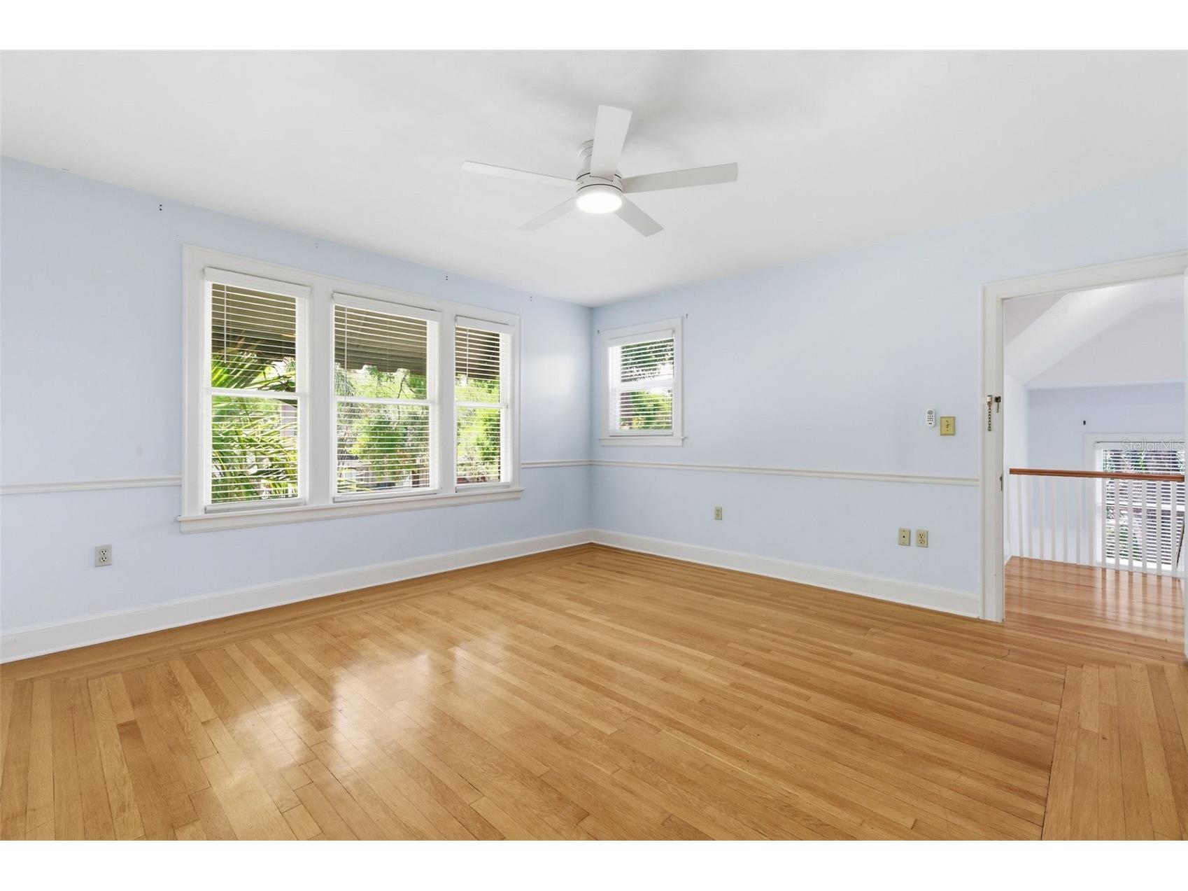 555 18th Avenue NE Saint Petersburg FL 33704 TB8509879 image15