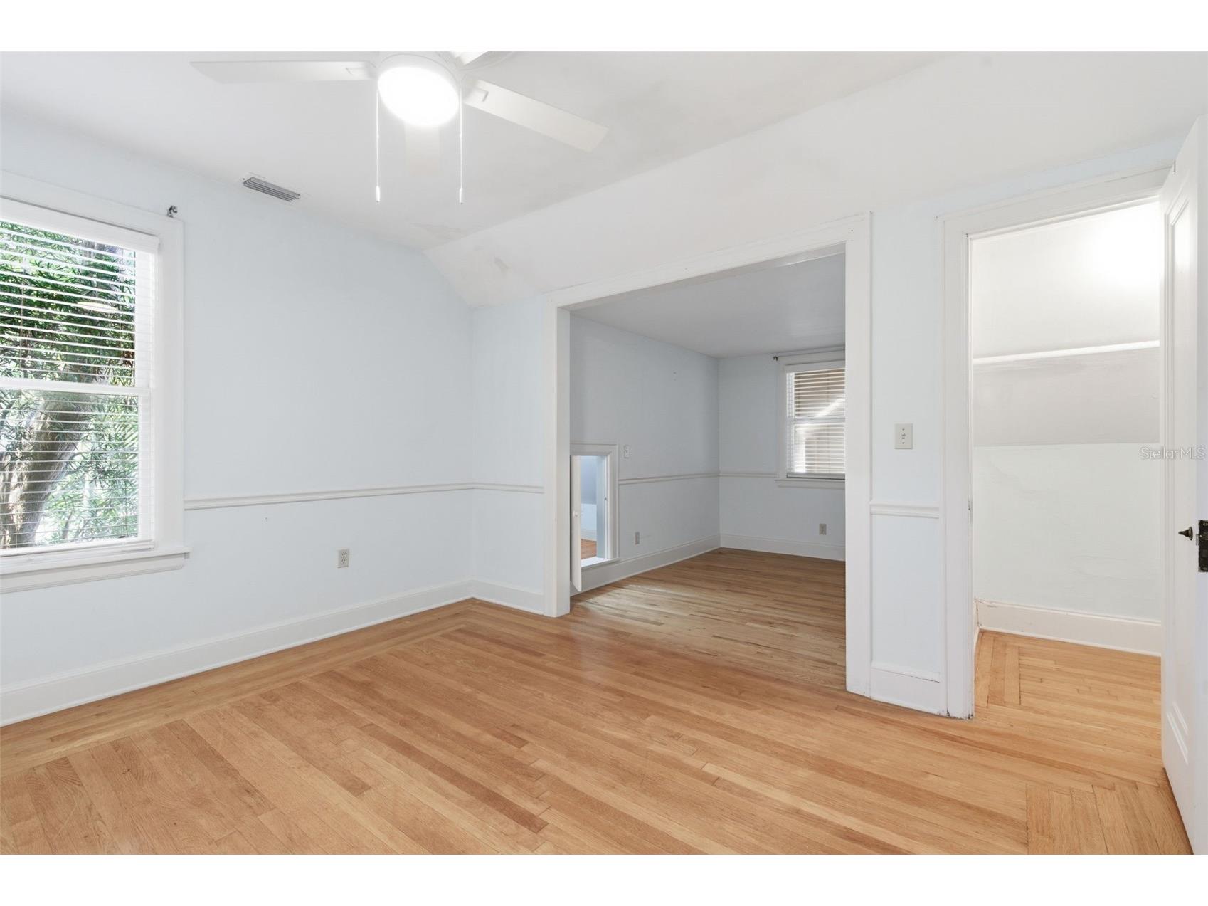 555 18th Avenue NE Saint Petersburg FL 33704 TB8509879 image20