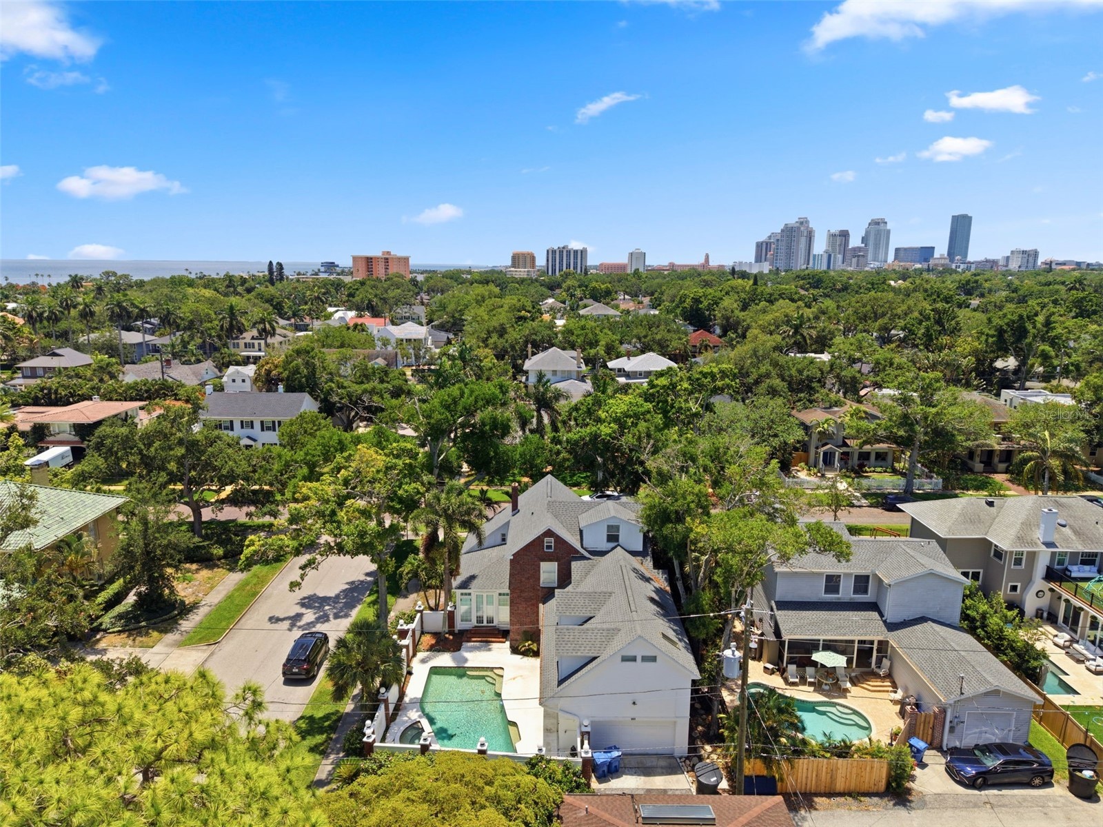 555 18th Avenue NE Saint Petersburg FL 33704 TB8509879 image29