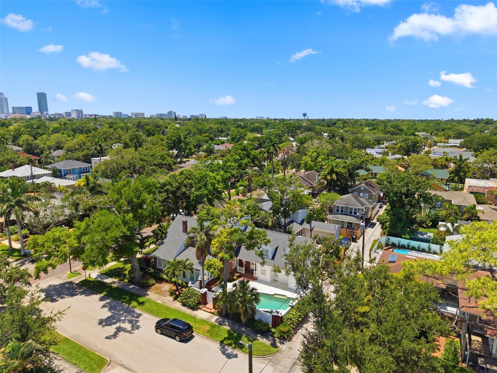555 18th Avenue NE Saint Petersburg FL 33704 TB8509879 image30