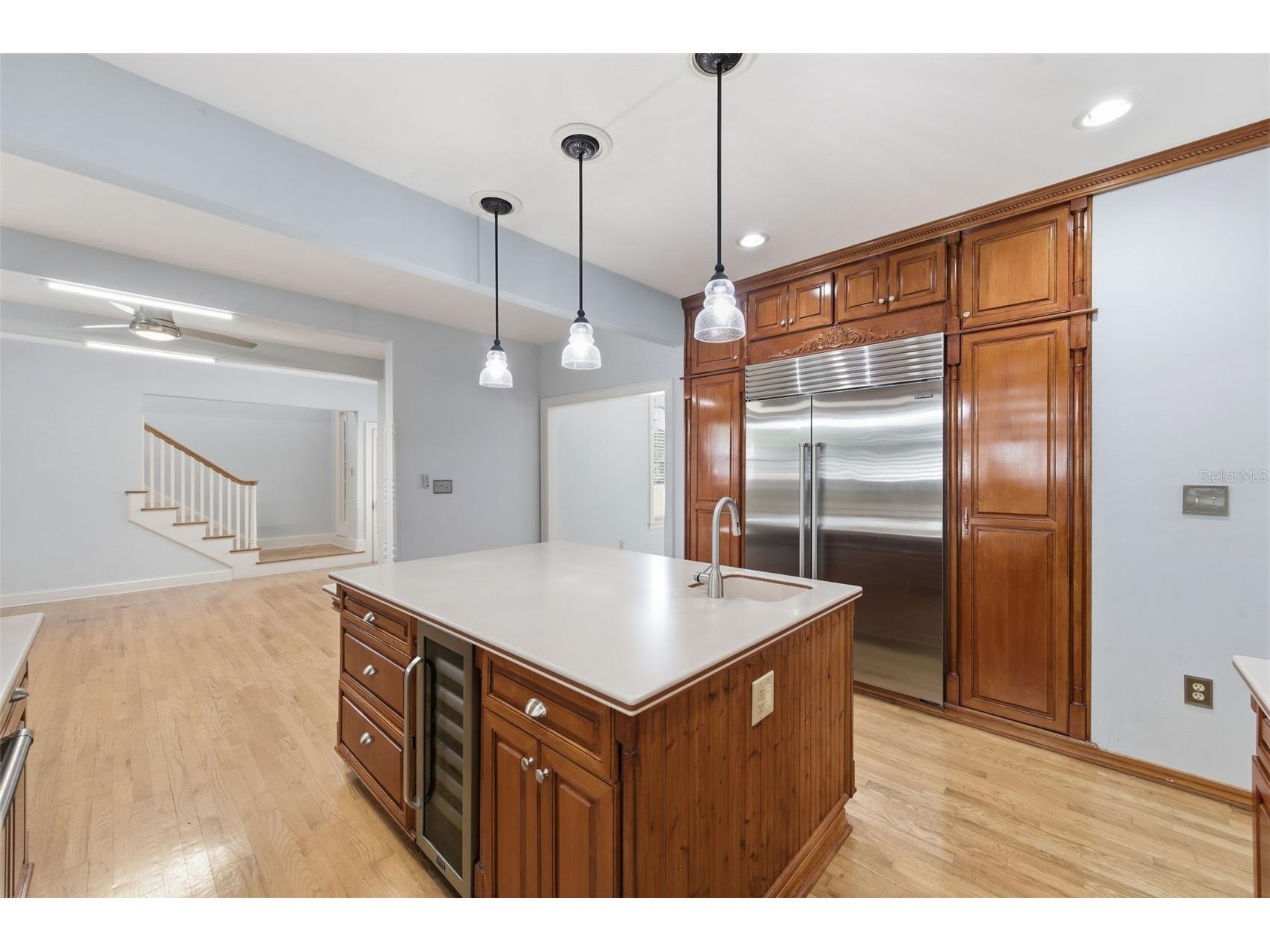 555 18th Avenue NE Saint Petersburg FL 33704 TB8509879 image9
