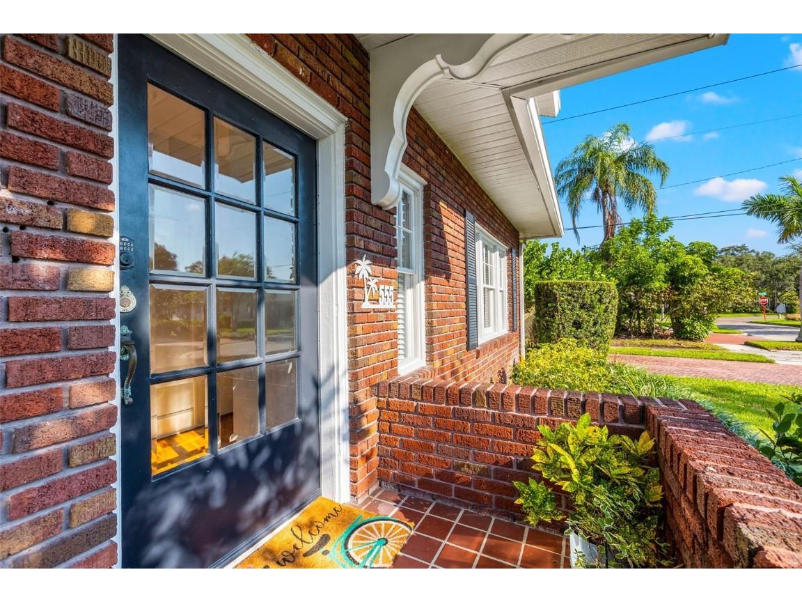 555 20th Avenue NE Saint Petersburg FL 33704 T3473437 image1