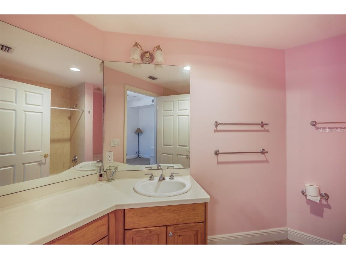 555 5th Avenue NE #183 Saint Petersburg FL 33701 TB8430368 image14