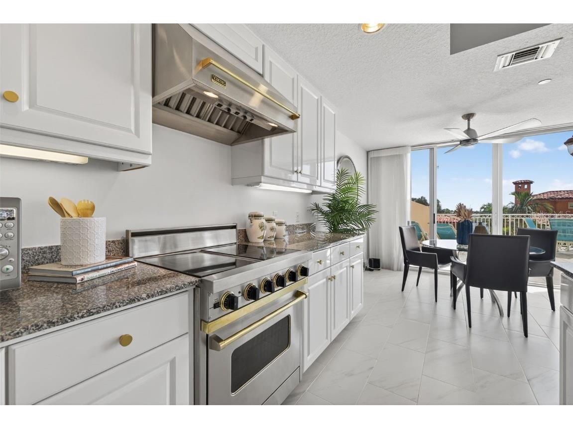 555 5th Avenue NE #332 Saint Petersburg FL 33701 - VINOY BASIN TB8435001 image15