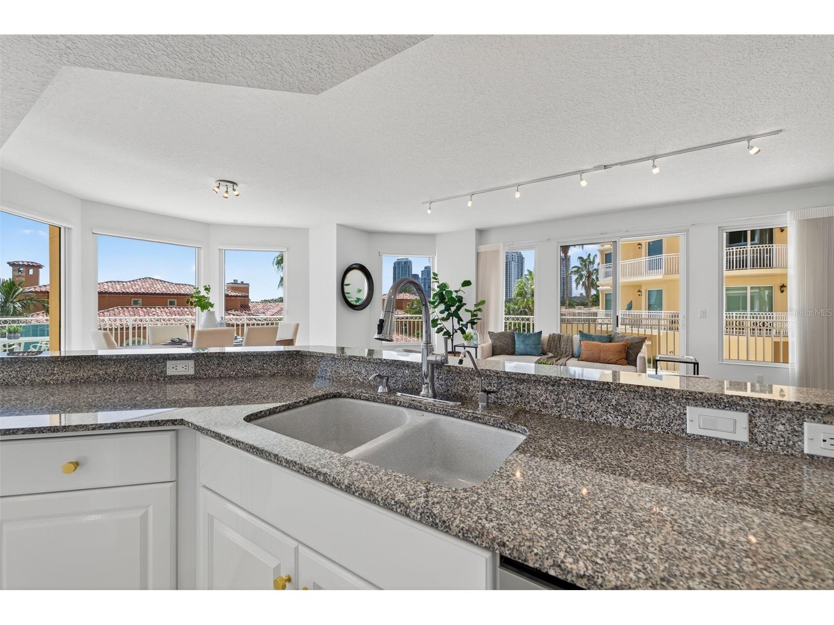 555 5th Avenue NE #332 Saint Petersburg FL 33701 - VINOY BASIN TB8490818 image17
