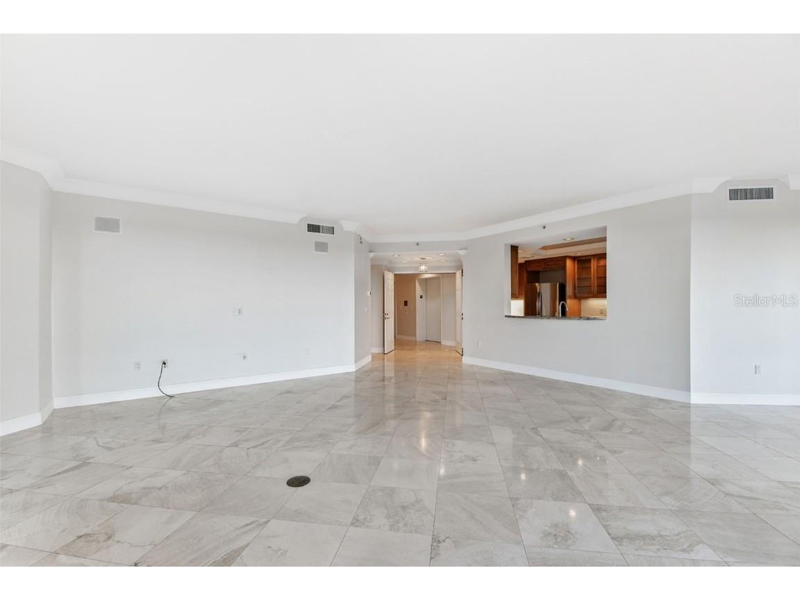 555 5th Avenue NE #424 Saint Petersburg FL 33701 TB8431335 image18