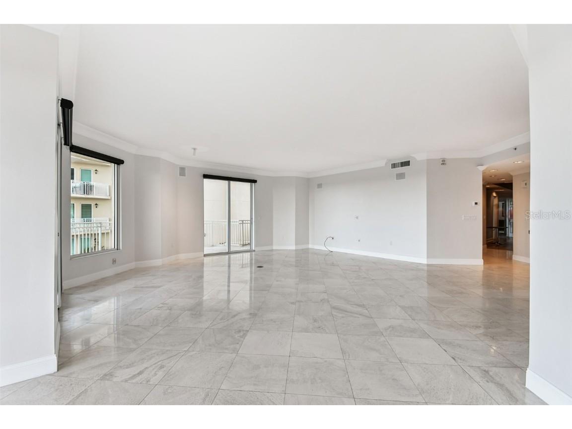 555 5th Avenue NE #424 Saint Petersburg FL 33701 TB8431335 image20