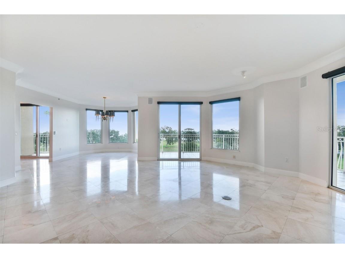 555 5th Avenue NE #424 Saint Petersburg FL 33701 TB8431335 image3