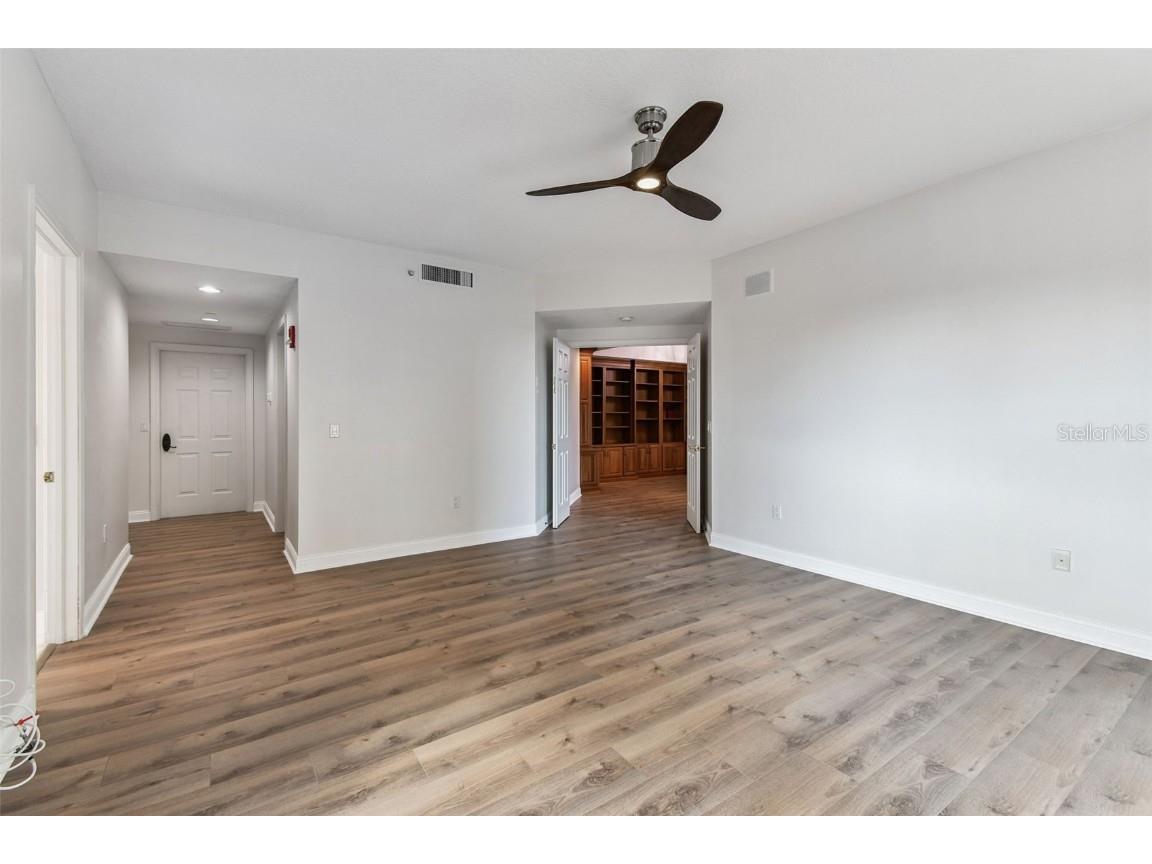 555 5th Avenue NE #424 Saint Petersburg FL 33701 TB8431335 image43