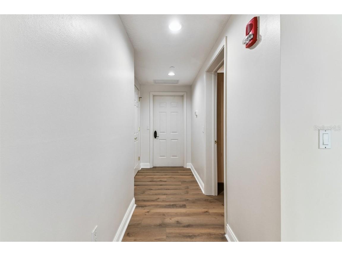 555 5th Avenue NE #424 Saint Petersburg FL 33701 TB8431335 image44