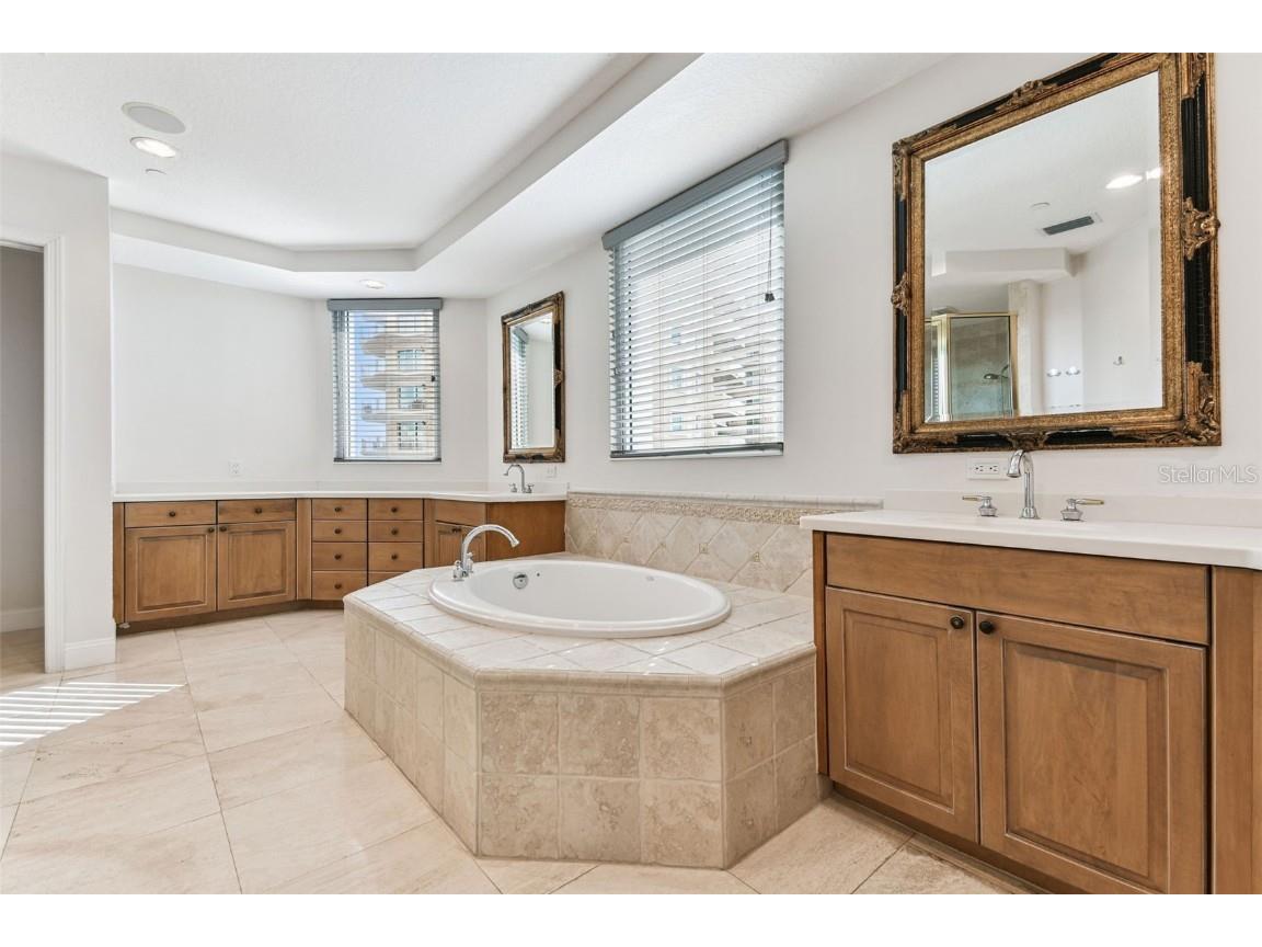 555 5th Avenue NE #424 Saint Petersburg FL 33701 TB8431335 image54