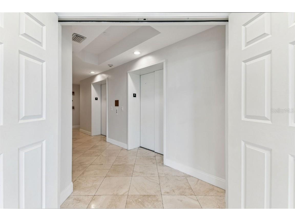 555 5th Avenue NE #424 Saint Petersburg FL 33701 TB8431335 image57